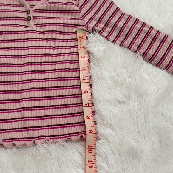 3/$10 Girls Old navy Pink Striped V-Neck Long Sleeve Top Small - Picture 3 of 10